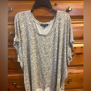 INC International Concepts Gray Paisley Short Sleeve Top